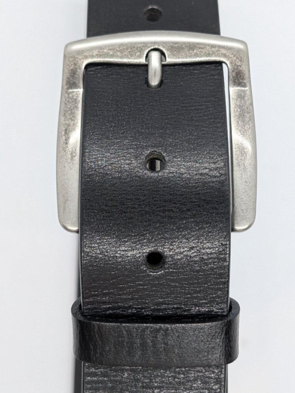 Classic Black Leather Belt with Brushed Silver Buckle - Unbranded - Picture 2 of 5